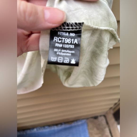 POL Green/White Tye Dye Shirt - NWT, size Large - Picture 6 of 7